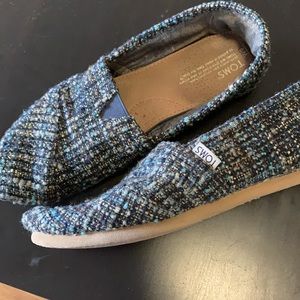 Tom’s knit turquoise and metallic 9W